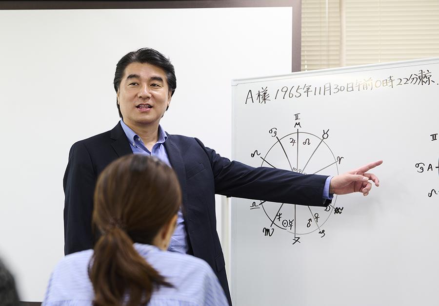 講義をする隈本健一先生